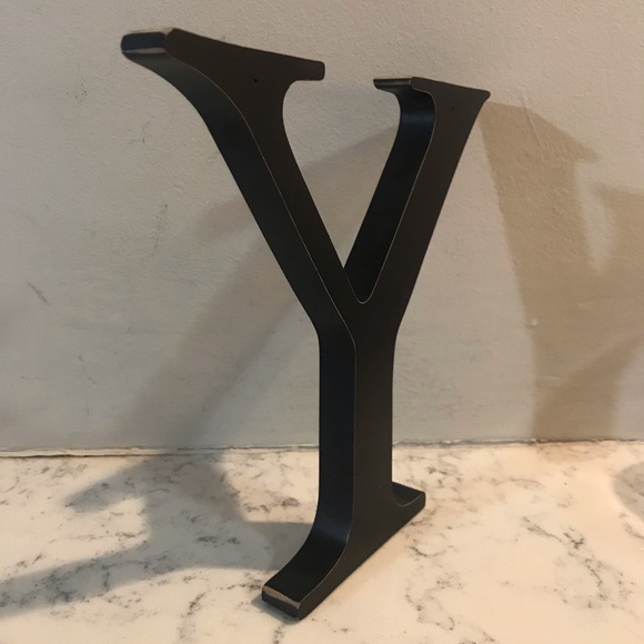 Decorative wooden “Y” - Picture 3 of 6